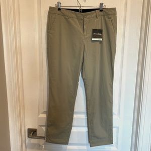 NWT Eddie Bauer Women’s Voyager Ankle Pants Stone Size 10